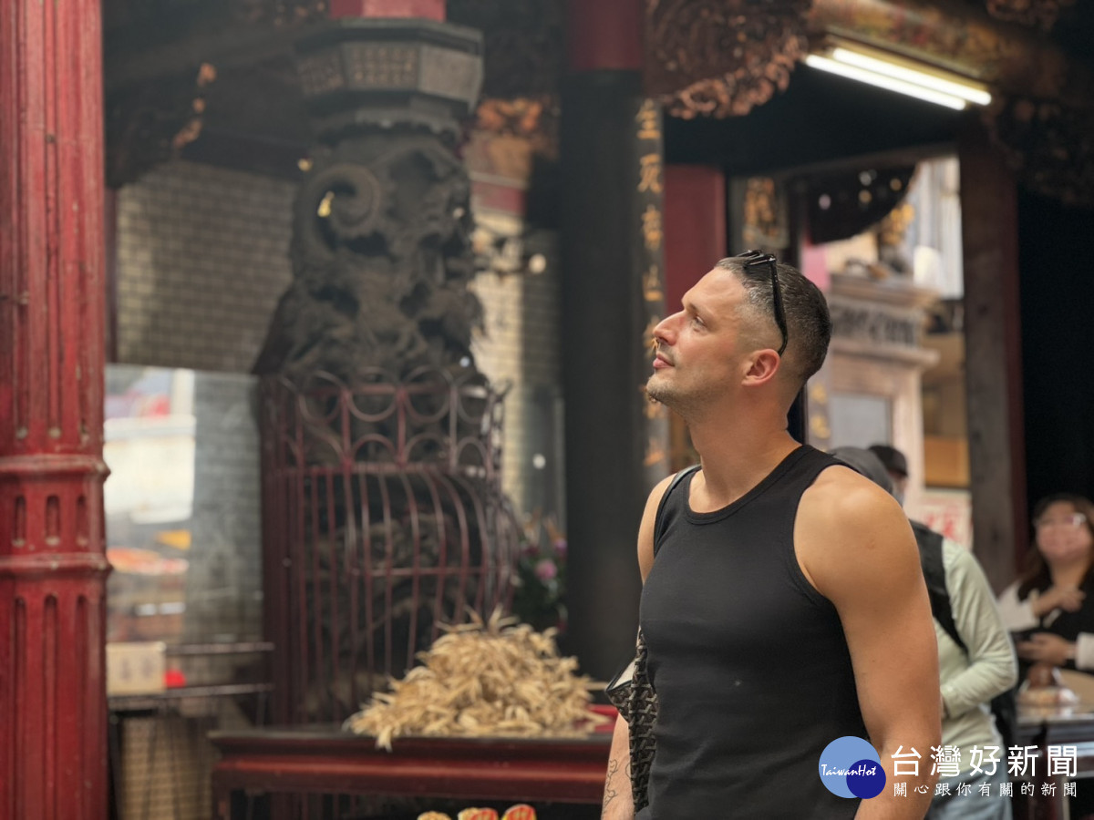 拓展城市國際藝術交流　捷克玻藝家Lukas蒞竹市打造公共藝術