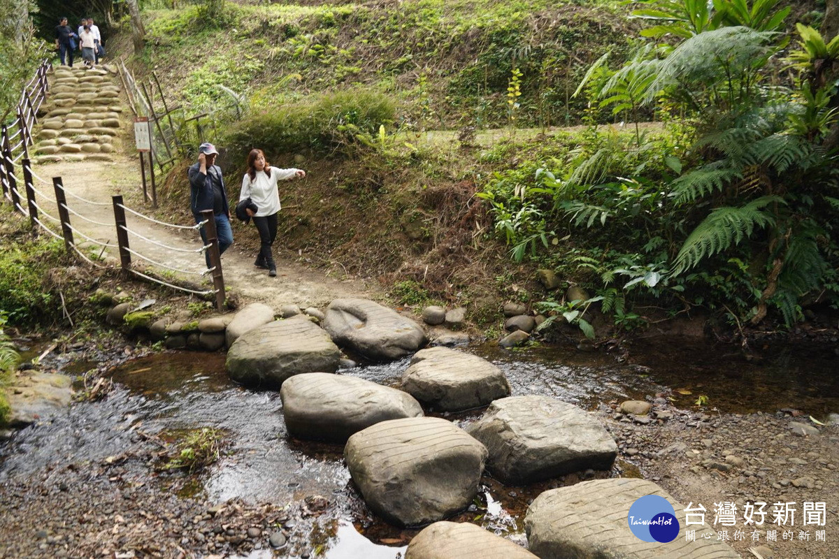 打造友善及永續新遊憩廊帶,桃市府觀旅局完成羅馬公路沿線五大亮點工程升級注入嶄新風貌。<br />