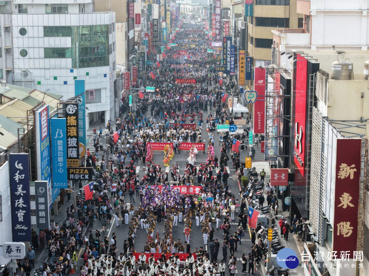 2025嘉義市國際管樂節踩街登場　全市沸騰樂聲不斷