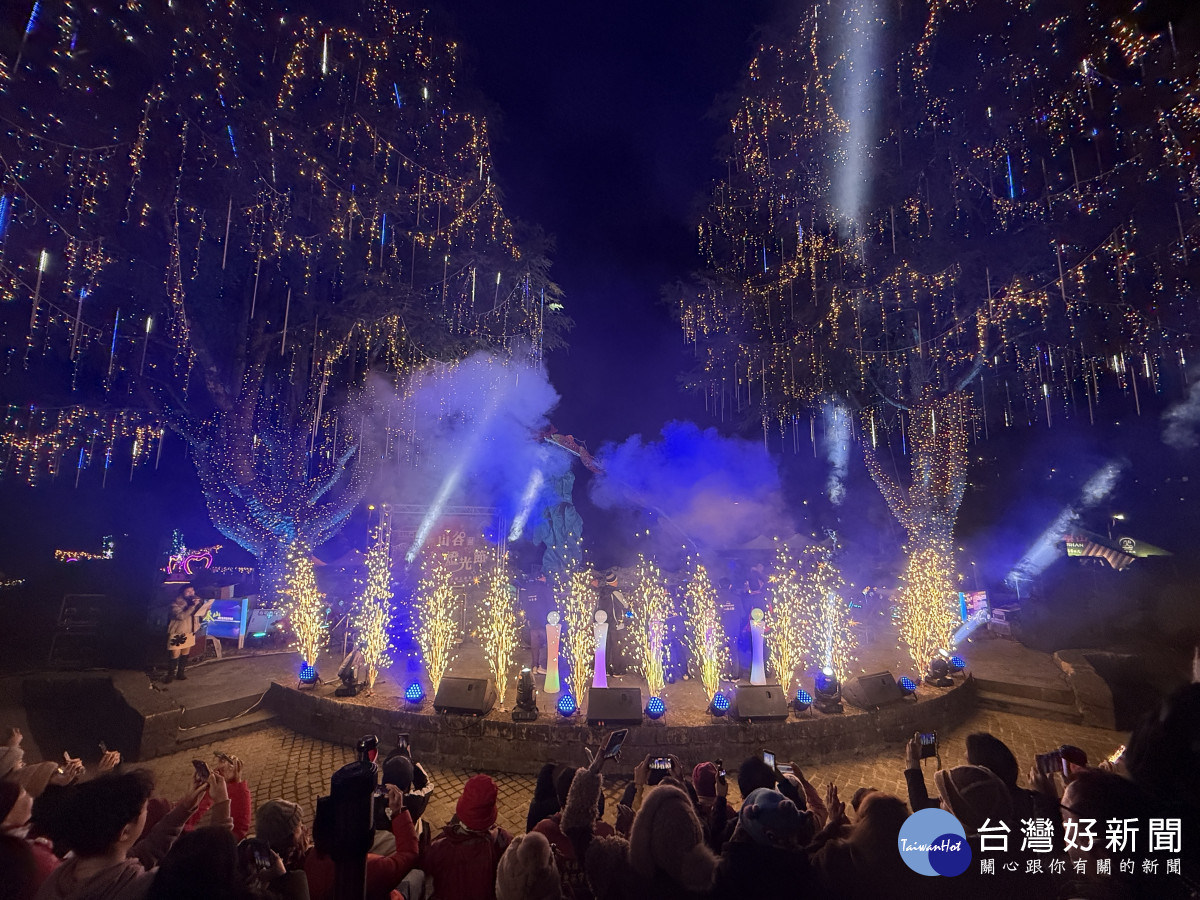 第五屆「山谷燈光節」活動點亮全國海拔最高的聖誕燈飾。