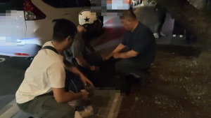 雲林縣刑大科偵隊代理隊長劉丁心(保安隊副隊長)休假期間趕赴現場逮捕詐騙車手／警方提供