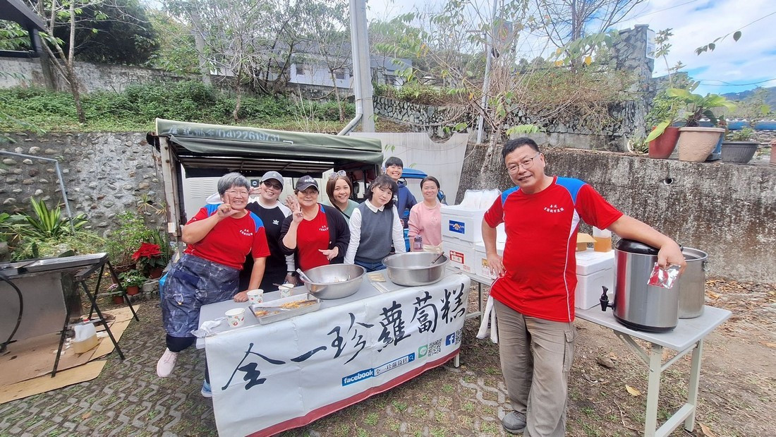 偏鄉義煮團隊將都市人氣美食帶進偏鄉。