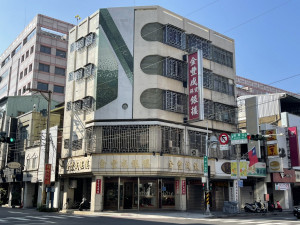 嘉義市「地王」由中山路兩側東起國華街西至忠義街商業區的榮段2小段70－22地號土地蟬聯，為每平方公尺321,216元（每坪約106萬元）。（圖／嘉義市府提供）