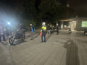 楊梅警方嚴查改裝噪音車。