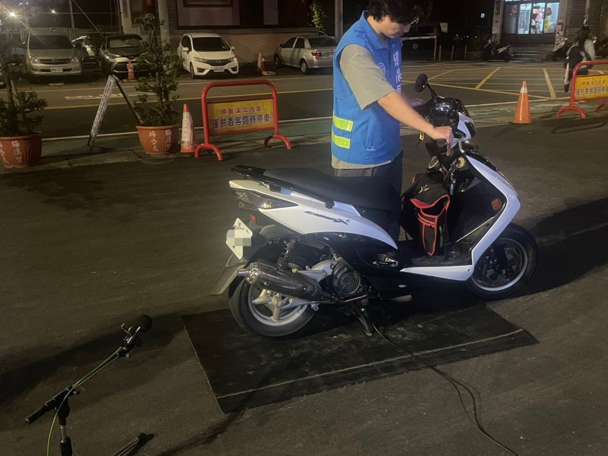 楊梅警方嚴查改裝噪音車。