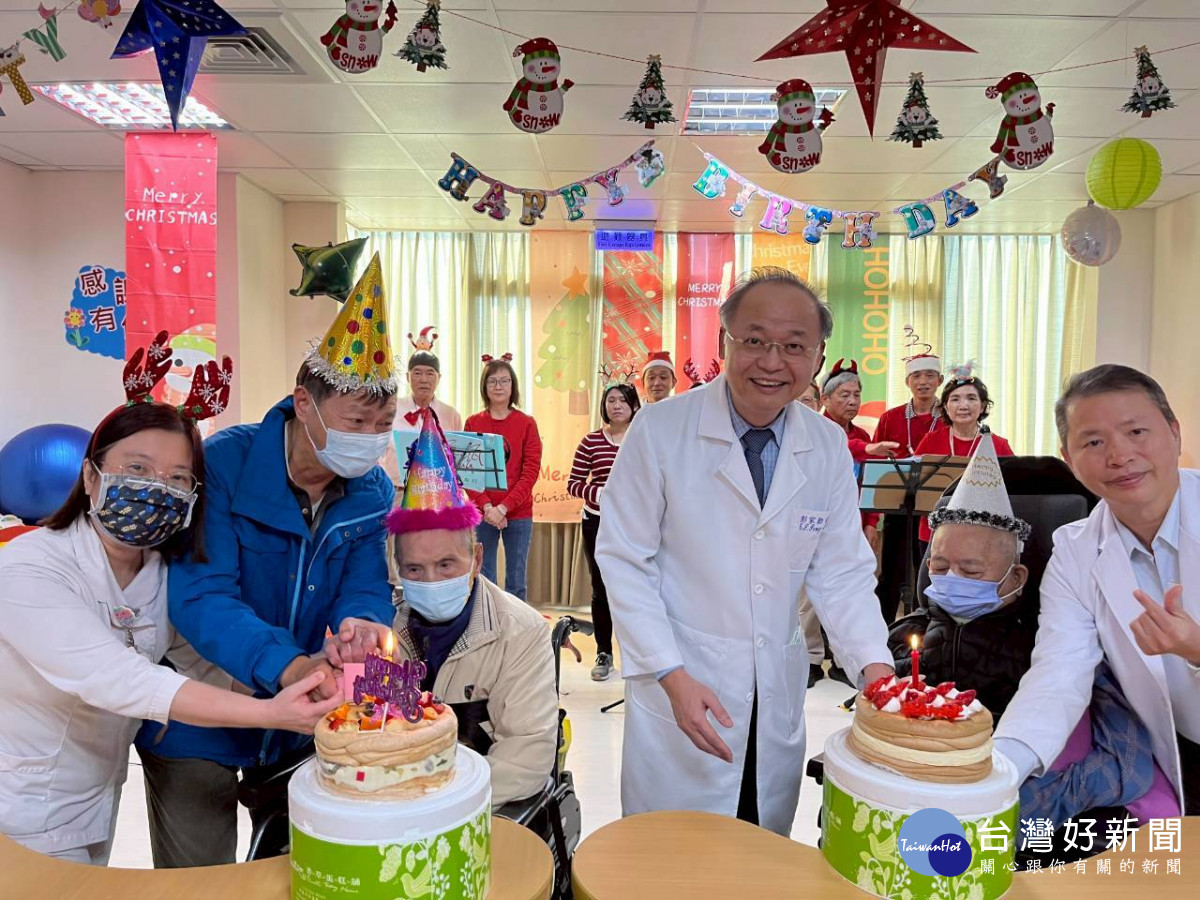 北榮桃園分院護理之家　舉辦慶生會暨耶誕節慶祝活動