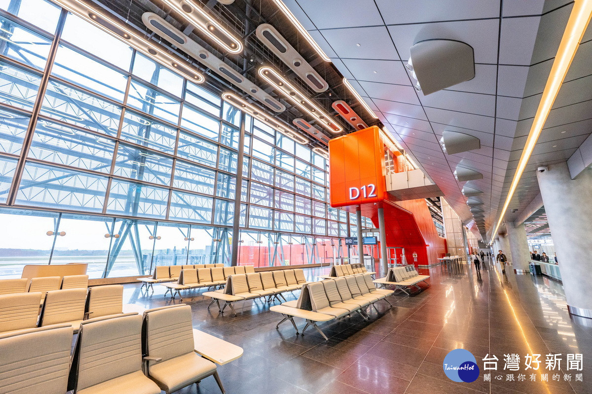 「臺灣桃園國際機場第三航廈北廊廳」舉行啟用典禮。<br />
