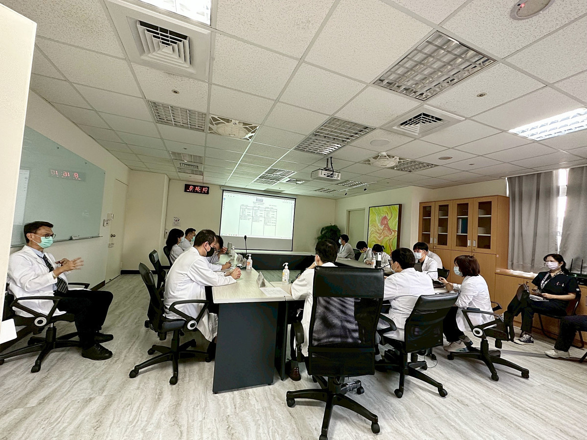 急診跨團隊聯合討論會。(桃療提供）