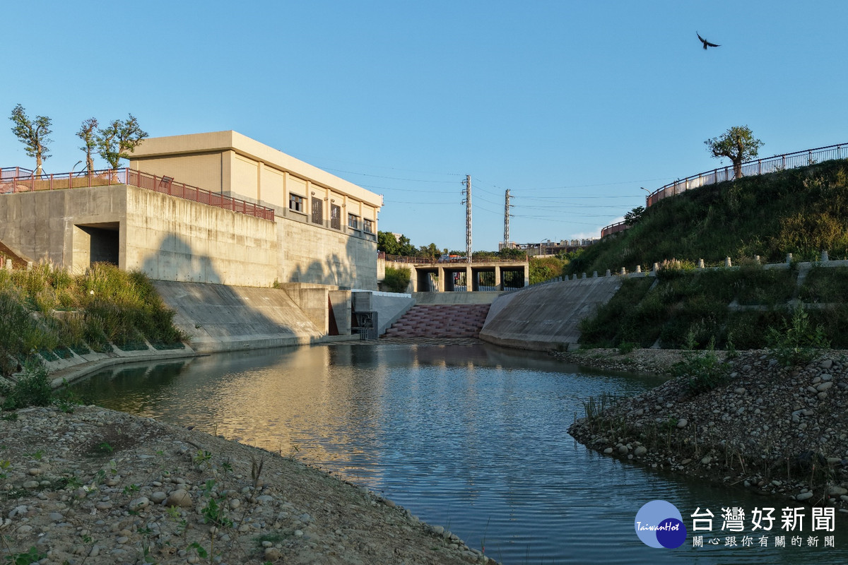 大仁滯洪池抽水站。<br />
