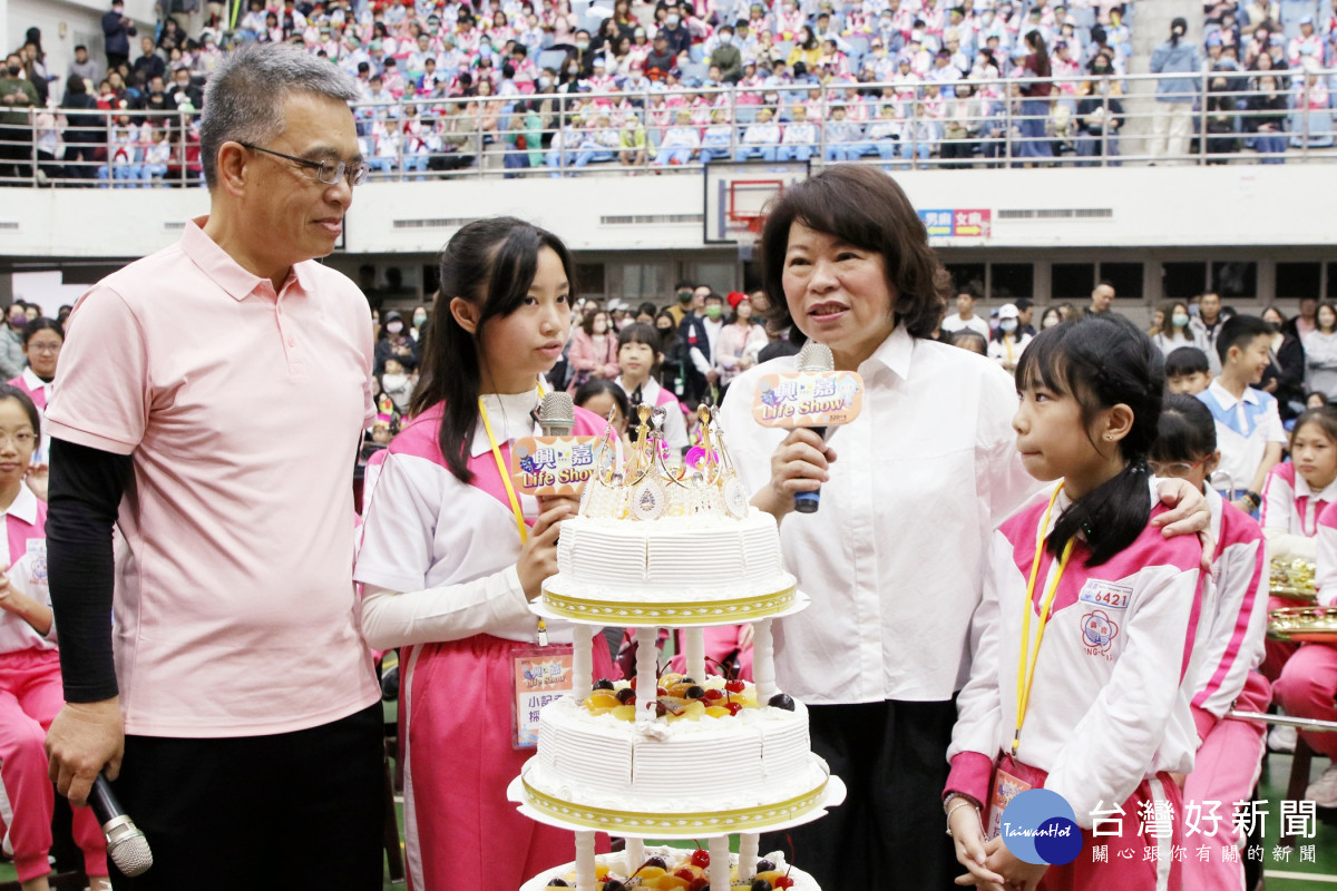 興嘉國民小學以「三十三載共築夢，邁向淨零 easy go！」為主軸，舉行創校33週年校慶活動／嘉義市府提供