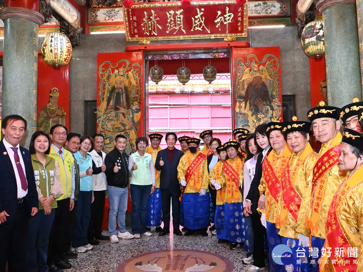 溪湖24年一科七朝清醮登場，賴清德總統參香祈願國泰民安。圖／彰化縣政府提供