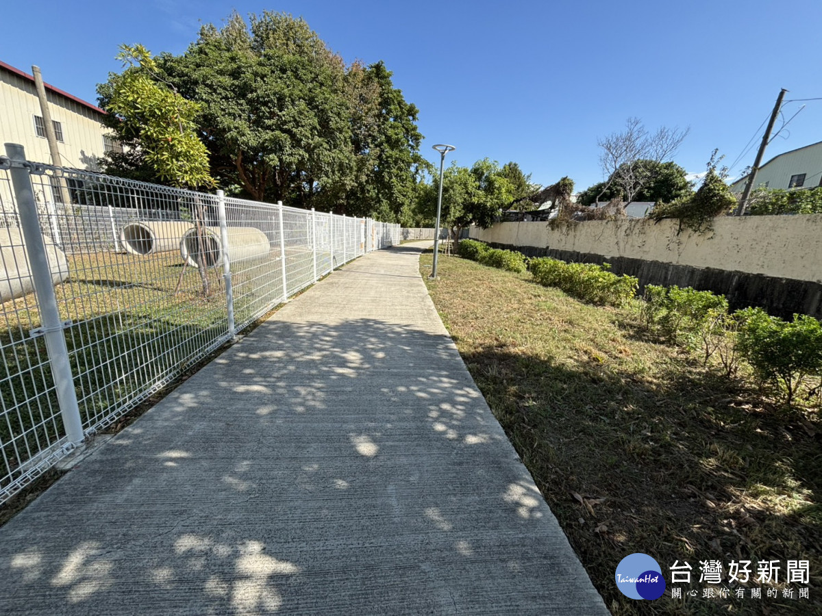 社皮美樂地公園有舒適的步道空間