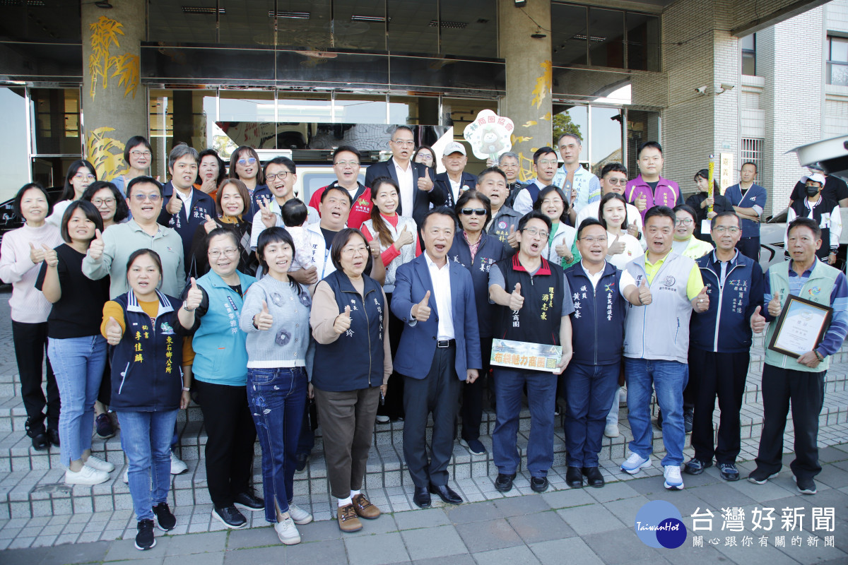 114年嘉義縣商圈聯合購物節今天舉辦大獎領獎記者會/嘉義縣府提供