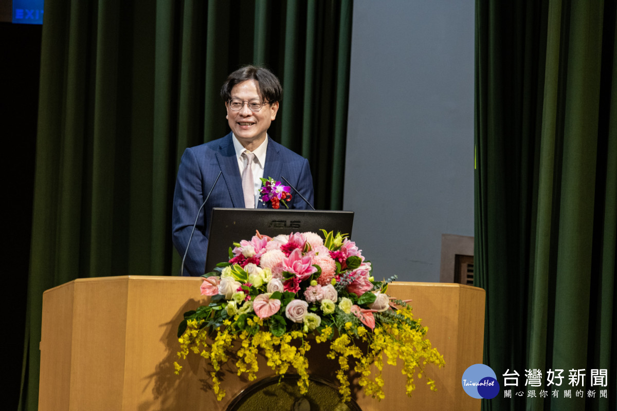 彰基總院長陳穆寬教授表示，不以營利為目的，誓將彰基打造成世界一流醫學中心，更要實現「富人看得起，窮人看得起」的願景。圖／彰基醫院提供