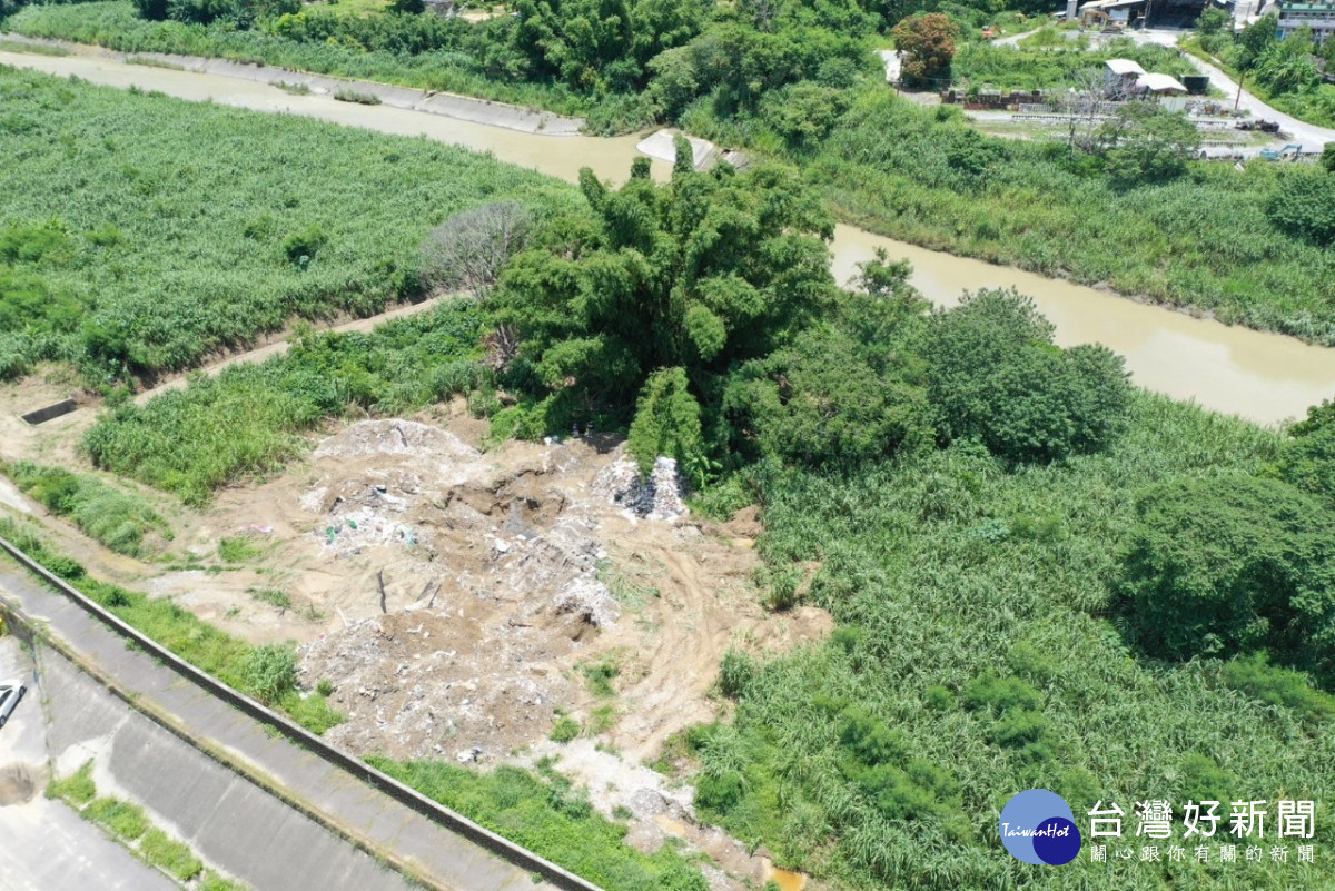 嘉義縣環保局聯手檢察、警政及河川管理機關，共同破獲跨嘉義、南投、彰化及雲林等縣市非法棄置廢棄物犯罪集團／嘉義縣府提供