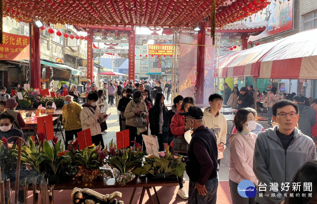 彰化南瑤宮表揚優秀學子，林世賢分享古蹟「修舊如舊」理念。圖記／者鄧富珍攝