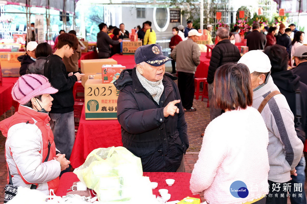 兩場茶賽都非常盛大,年年吸引許多消費者搶購。(縣府提供)