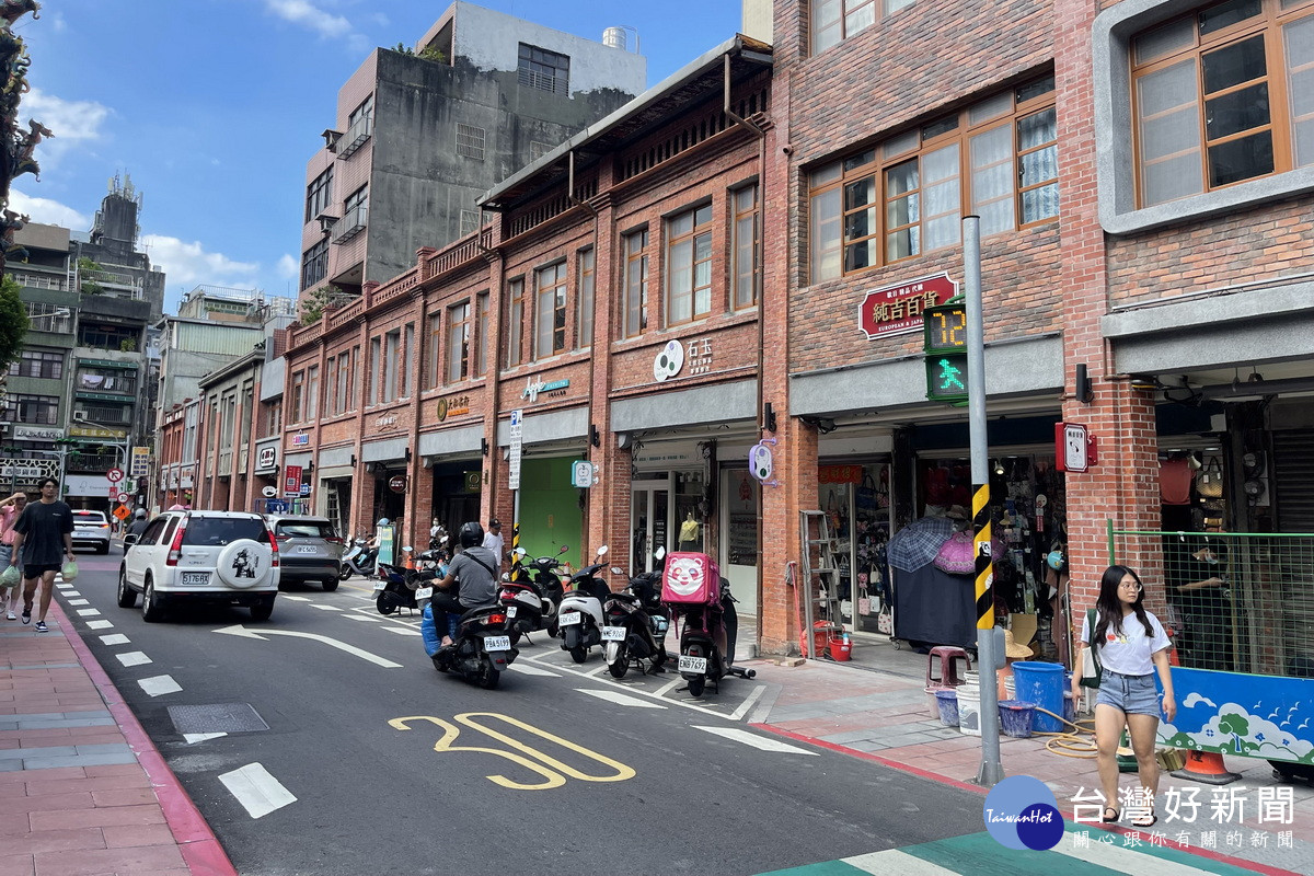 都發局強調會持續觀察用路人的行為，打造友善人本空間。<br />
