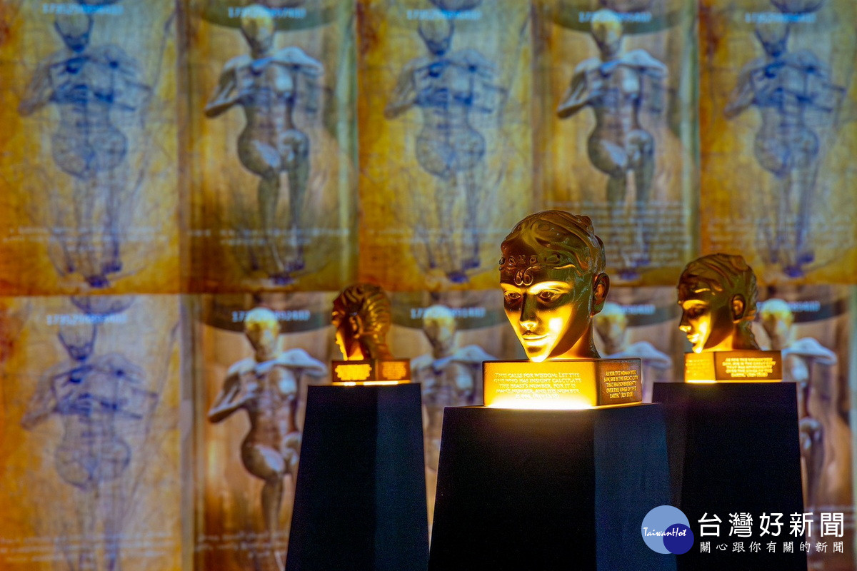 「台灣科技藝術教母」林珮淳「夏娃克隆系列：林珮淳的 AI 伊甸園」展。<br />
