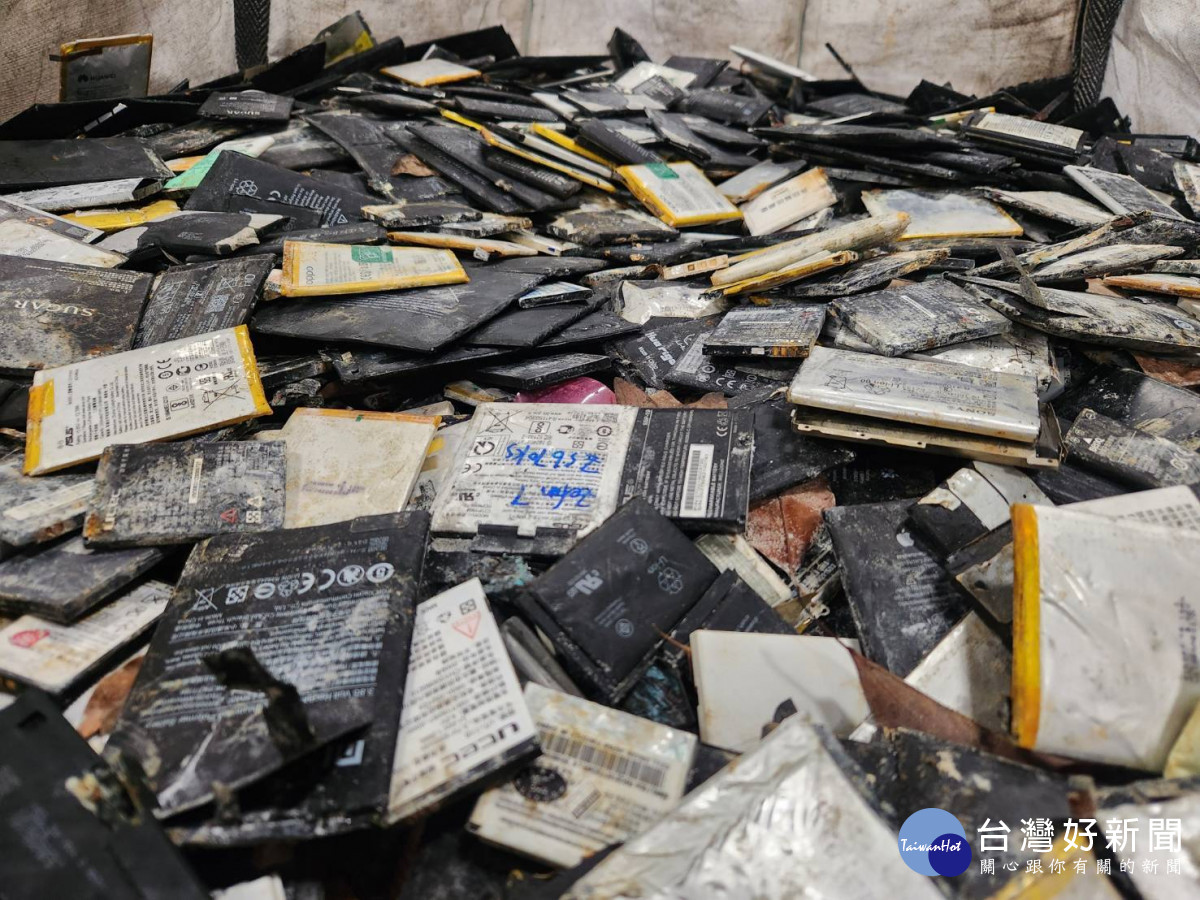 預判廢電池回收存放風險，桃園已超前部署積極推動納管。<br />
<br />
