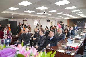 南投地檢署與犯保協會南投分會舉辦藝術療癒創傷特展。（臺灣犯罪被害人保護協會南投分會提供）