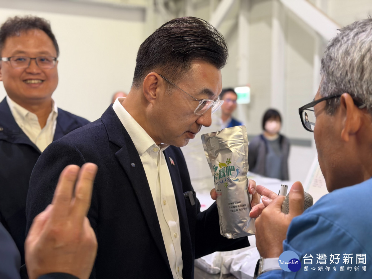 南亞塑膠廚餘資源化廠將廚餘轉化為符合農業部標準的有機肥料。