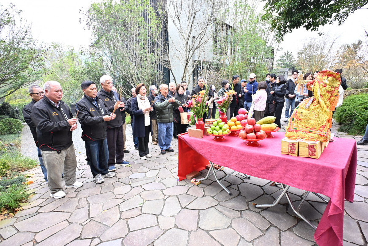 媽祖園區建設再進一步，王惠美赴苗栗迎回3尊石雕聖像。圖／彰化縣政府提供