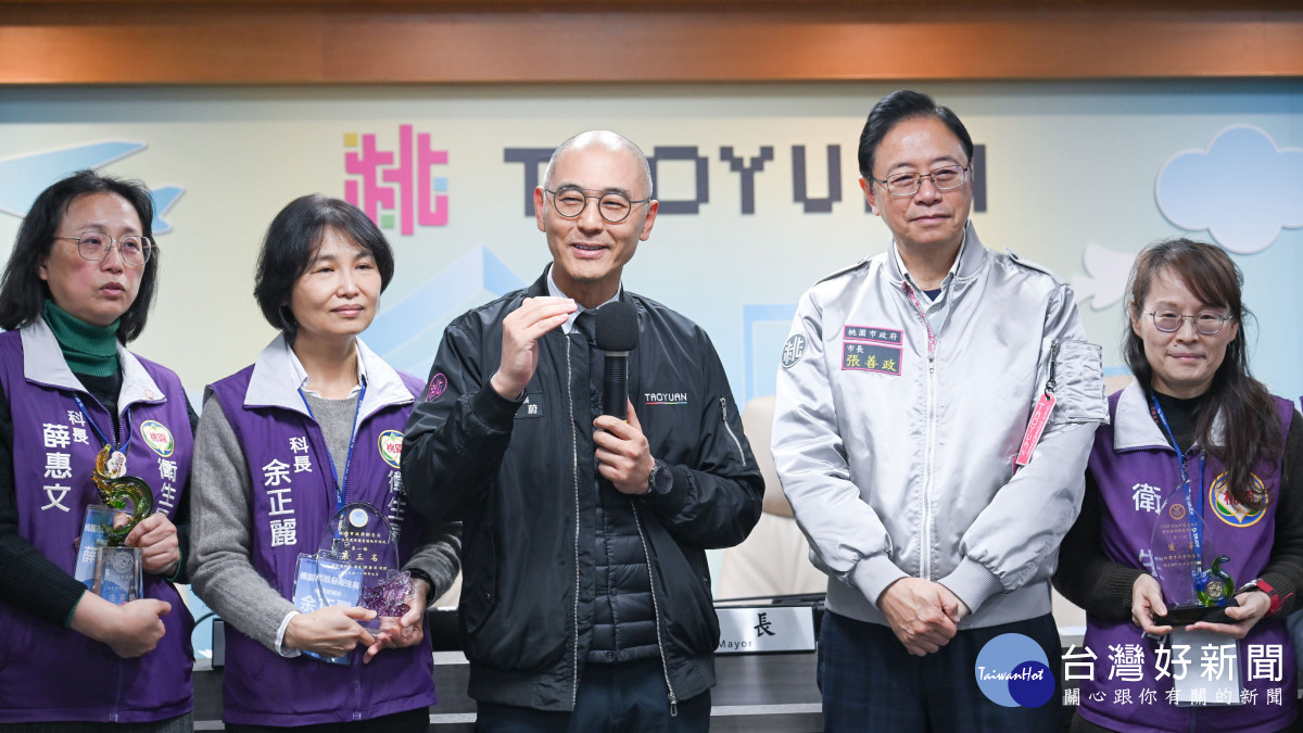 衛生局長賈蔚致詞。