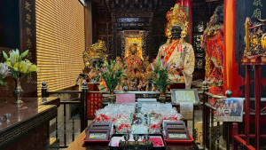 嘉義市政府今（7）日上午於嘉義城隍廟註生娘娘神駕前舉行「金鏟子好孕祈福」儀式／市府提供