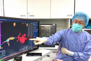 廖英傑主任說明，彰基心臟衰竭團隊提供涵蓋藥物與非藥物治療，並依病情安排心臟電燒、心律調控器及相關植入式治療，為病人量身打造完整照護。圖／彰基醫院提供