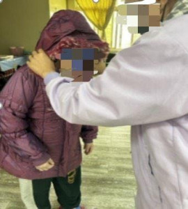 為長者添衣保暖。