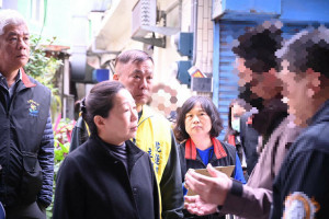 花蓮市重慶路民宅火災　徐榛蔚關懷慰問受災鄉親