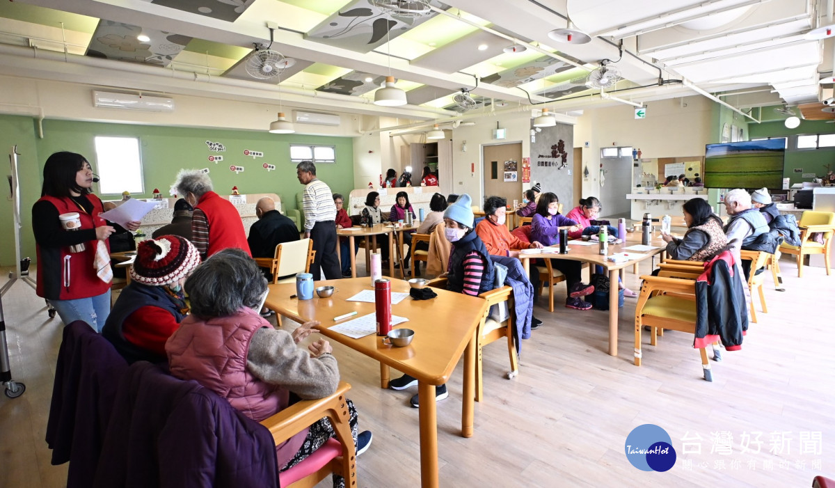 從3家到28家，彰化推動藥師進駐日照中心守護長者健康。圖／彰化縣政府提供