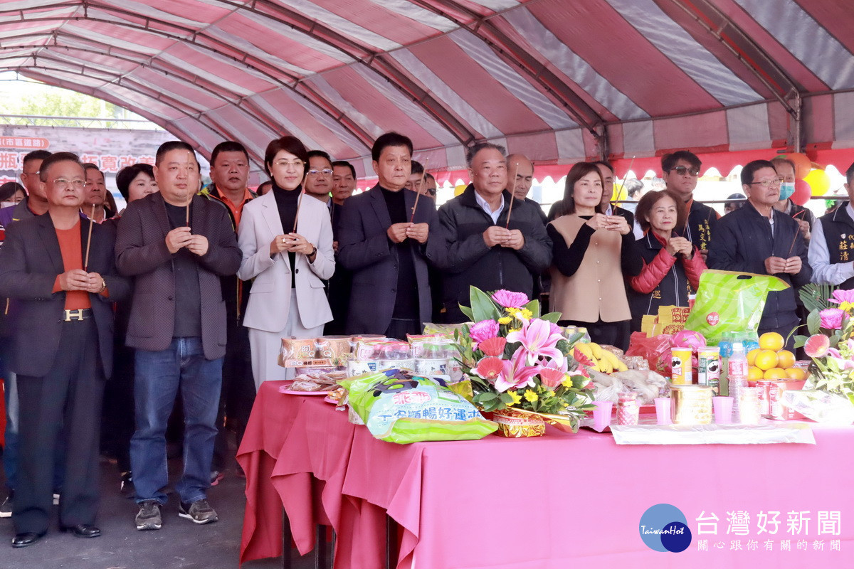 草屯鎮和平街道路瓶頸拓寬改善　公所鄉親歡喜辦通車典禮