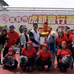 社團法人嘉義市虎爺會行善團今天上午11時至下午4時辦理「虎爺有愛 寒冬送暖 餐車市集 公益義剪」活動／嘉義市府提供