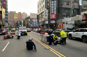 中壢男龍慈路撞車被捕，車內起獲海洛因及依託咪酯送辦。