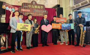 今年中友百貨大膽突破，首度策劃「雙主題大秀」。