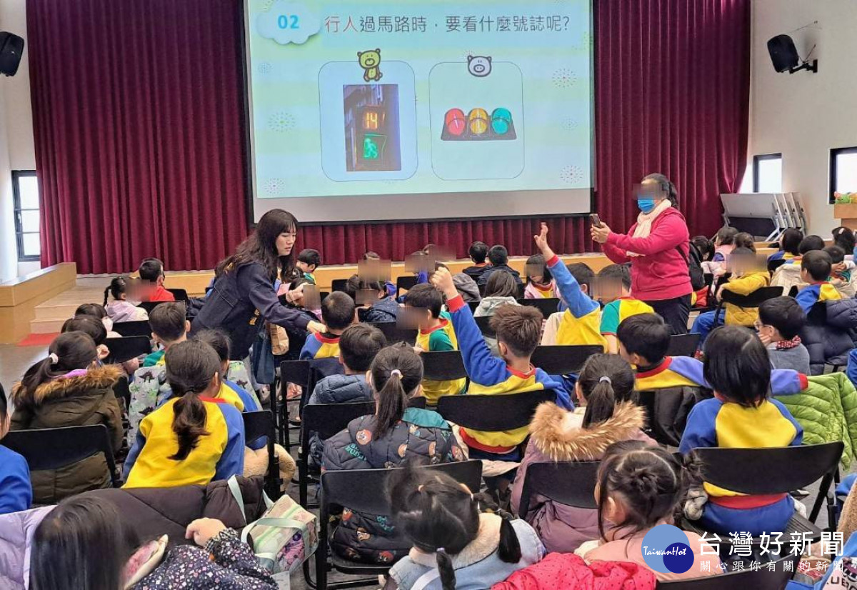 有獎徵答互動熱，現場氣氛High翻天。