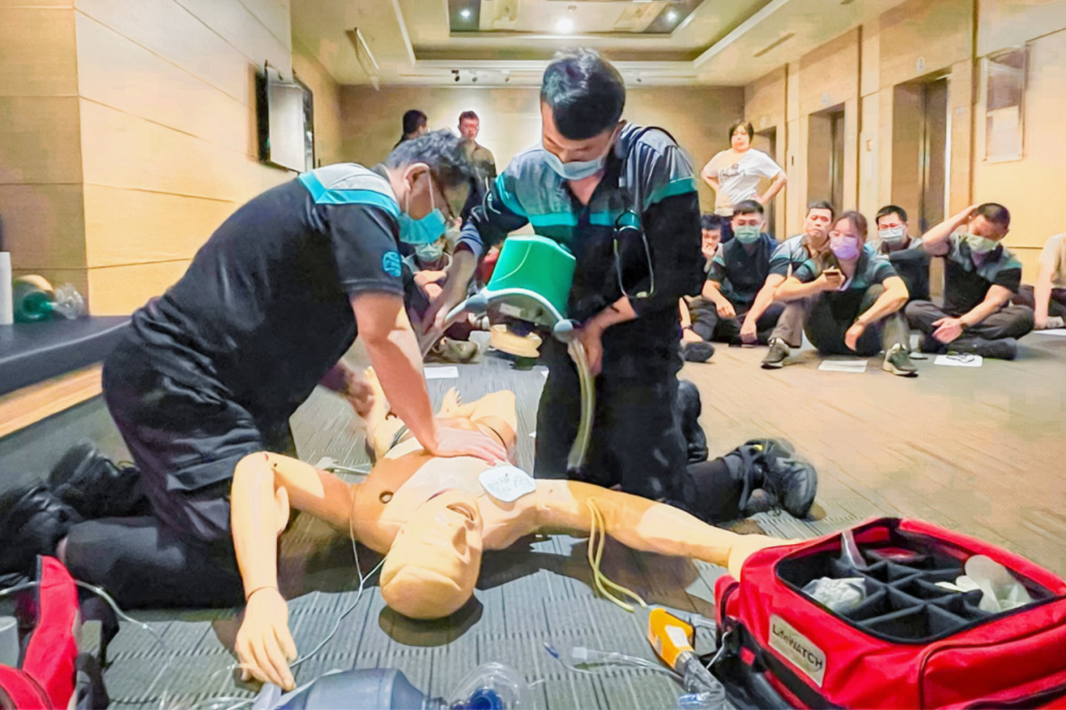 彰基持續投入資源強化第一線救護量能，於2025年承辦彰化縣「高級救護技術員（EMT-P）」訓練課程，協助培育高階救護人力。
