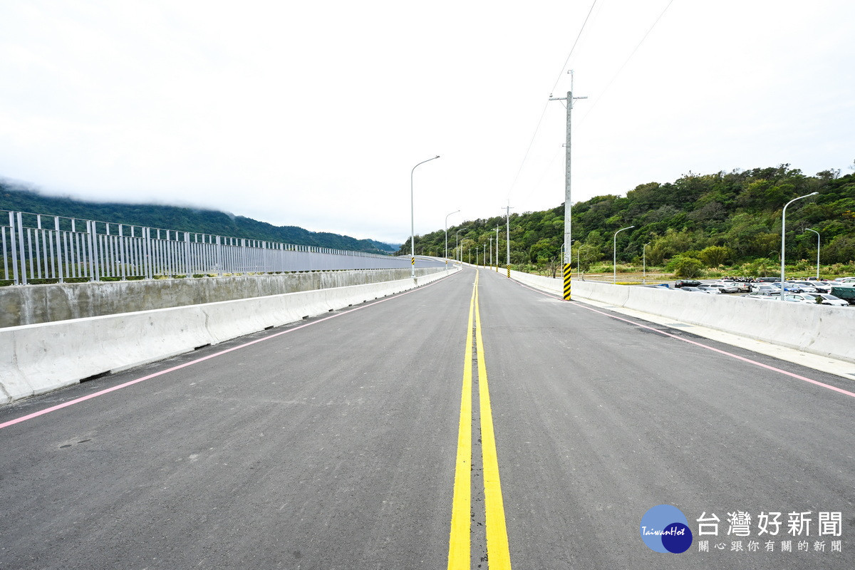 大嵙崁清淤輸送系統道路工程通車。