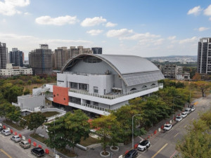 斥資3.9億「烏日全民運動館」完工