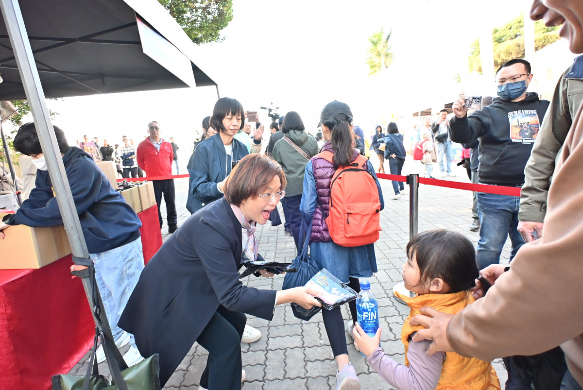 寒假燈場點亮八卦山,「2026彰化月影燈季」親子活動熱鬧開跑。圖/彰化縣政府提供