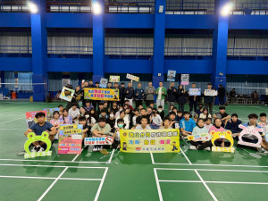 龜山分局於國立體育大學羽球館舉辦「115年寒假羽球體驗營」。