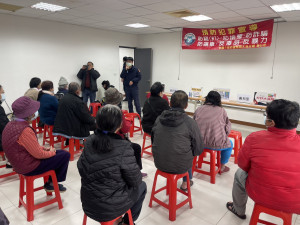 大溪警攜手宗教團體關懷39戶弱勢家庭。