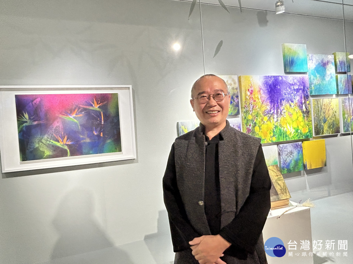 當代水墨藝術家陳正隆受邀於中友時尚藝廊舉辦《春光竹影》創作個展。