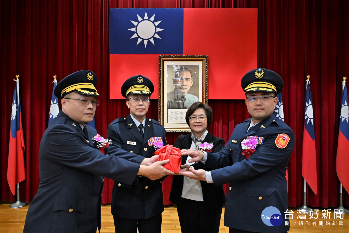 彰化警政高層人事異動,四分局卸、新任分局長聯合交接。圖/彰化縣政府提供