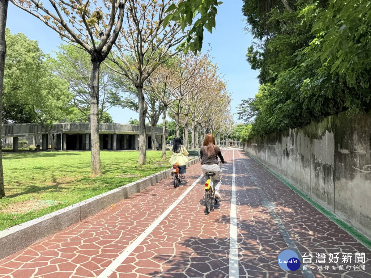 環保局推「淨零日記」鼓勵市民紀錄日常減碳行為，涵蓋低碳飲食、綠色出行、減塑生活與節能省電等生活日常。