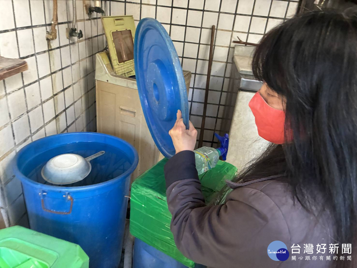 環保局推「淨零日記」鼓勵市民紀錄日常減碳行為，涵蓋低碳飲食、綠色出行、減塑生活與節能省電等生活日常。