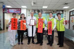 農曆春節前夕陳光復走訪6家社福機構　致贈春節禮金傳遞溫暖關懷