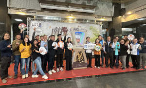 南投縣府結合連鎖咖啡從產地走向市場。（記者扶小萍攝）